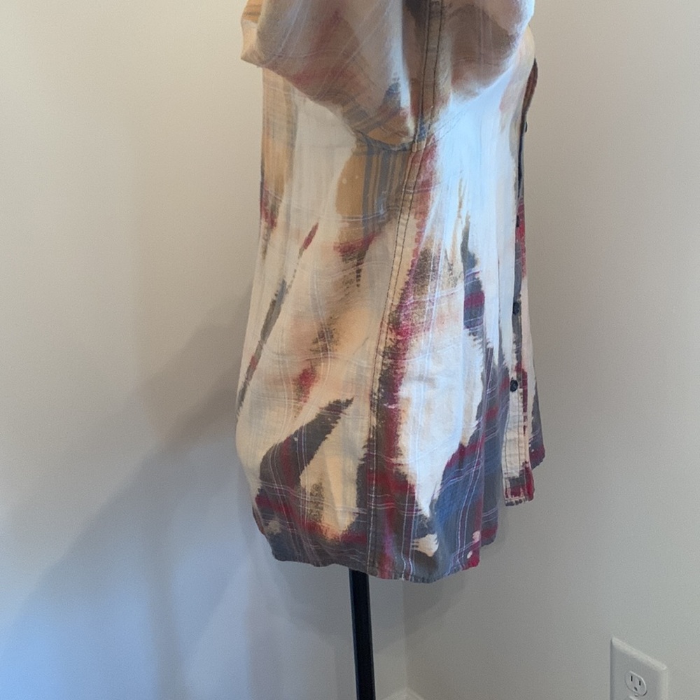 Franklin Flannels Vintage Bleach Splattered Button Down (Blue,Yellow,Red &Green) - Picture 5 of 10